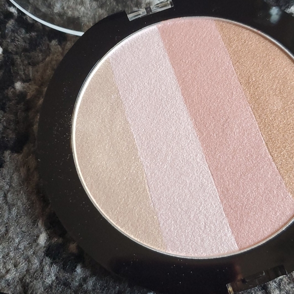 Highlighter with New Brushes - Picture 2 of 5